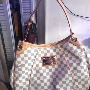 Louis Vuitton Galleria